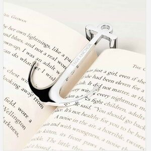 ⚓️NWOT bookmark by Page Anchor